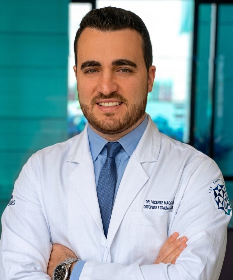 Dr. Vicente Mazzaro Filho, ortopedista especialista em pé e tornozelo